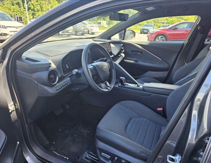 Toyota C-HR Hatchback 1,8 l 72 kw