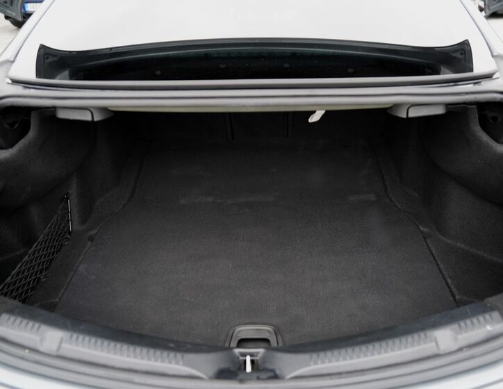 Mercedes-Benz Třídy E 12