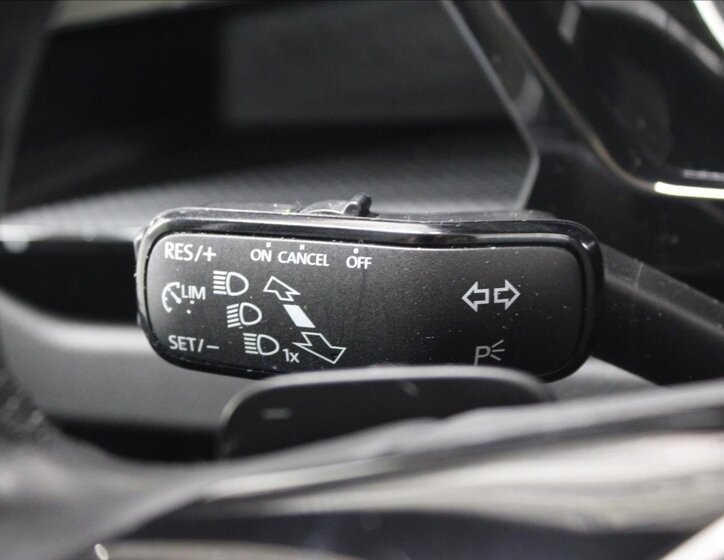 Volkswagen Touran MPV 1,5 l 110 kw