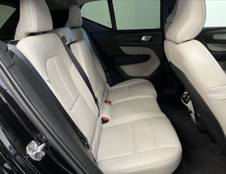 Volvo XC40 SUV 2,0 l 110 kw