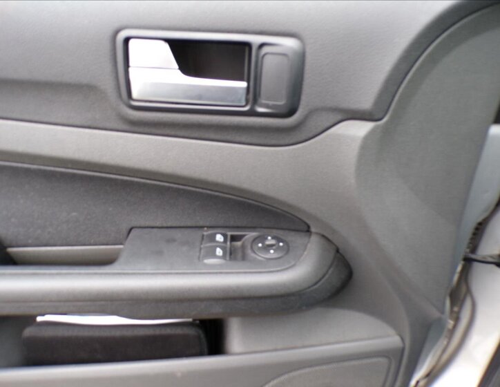 Ford Focus Kombi 1,6 l 74 kw