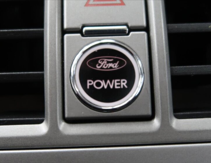 Ford Kuga SUV / Terénní 2,0 l 103 kw