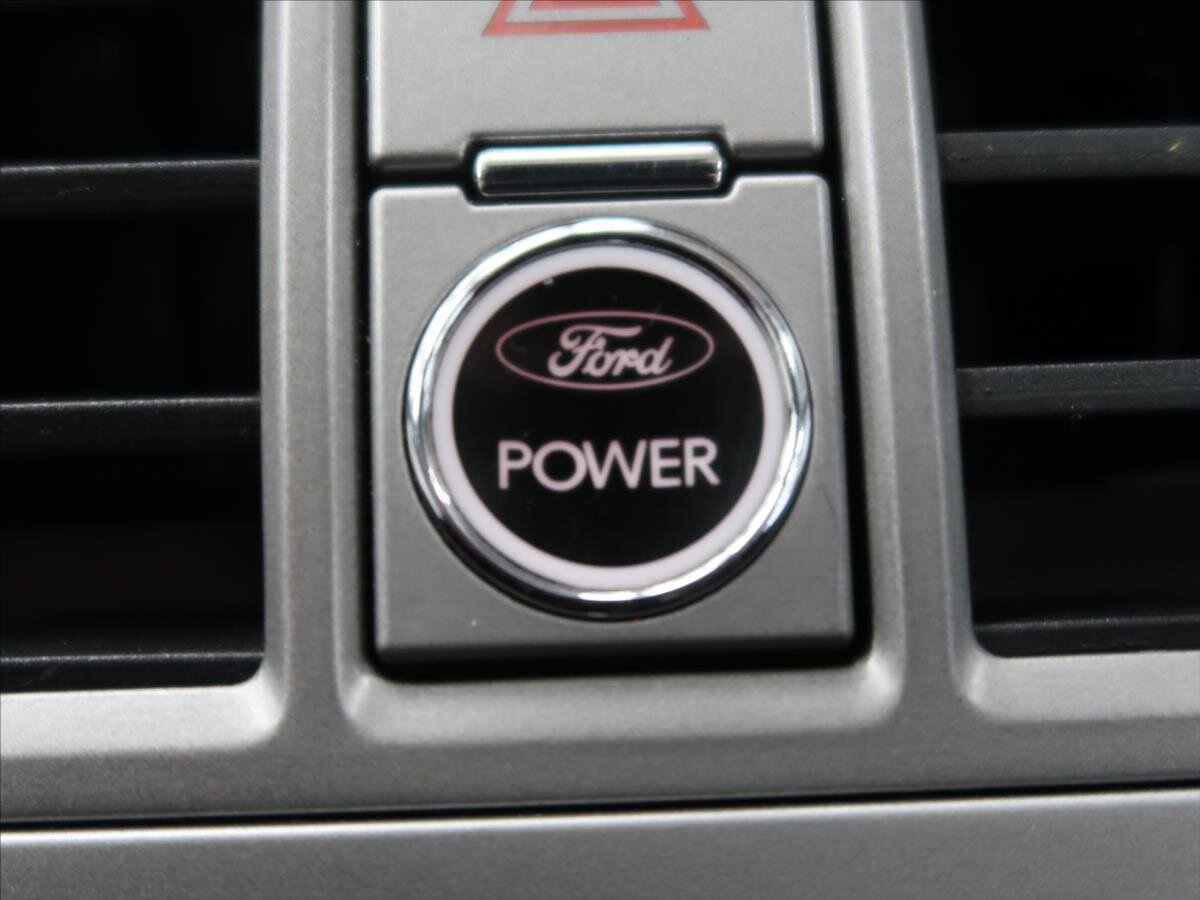 Ford Kuga SUV / Terénní 2,0 l 103 kw