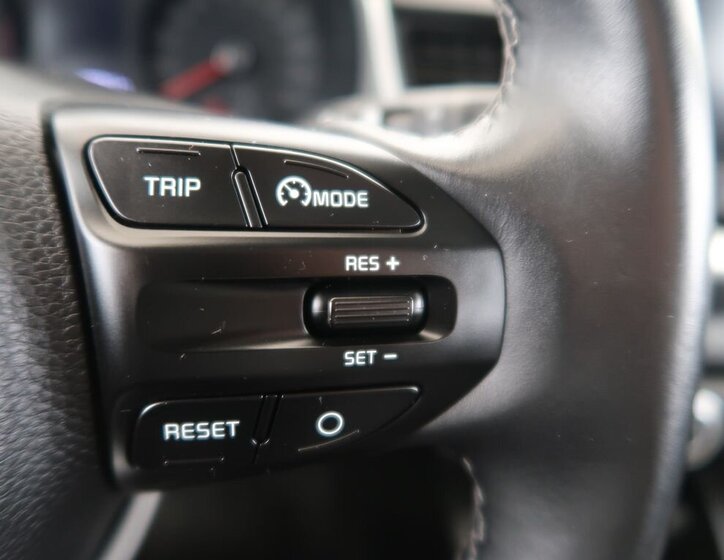 KIA Stonic Kombi 1,2 l 61 kw