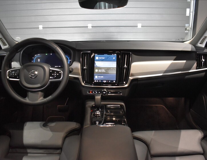 Volvo S90 13