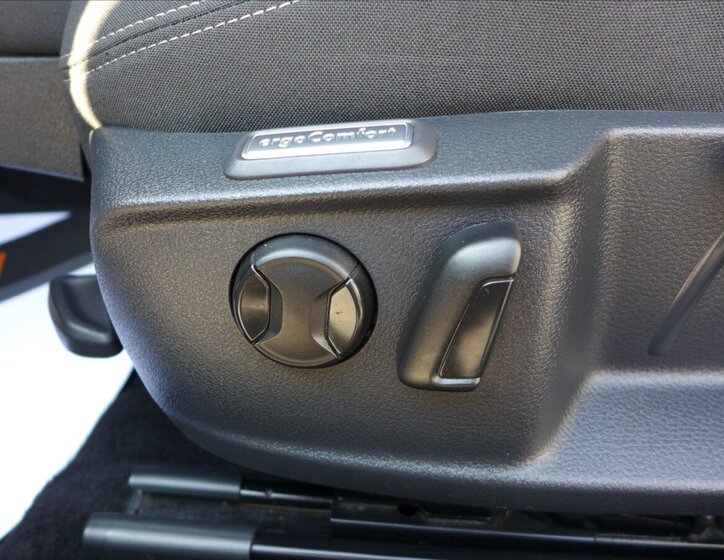 Volkswagen Passat Kombi 2,0 l 110 kw