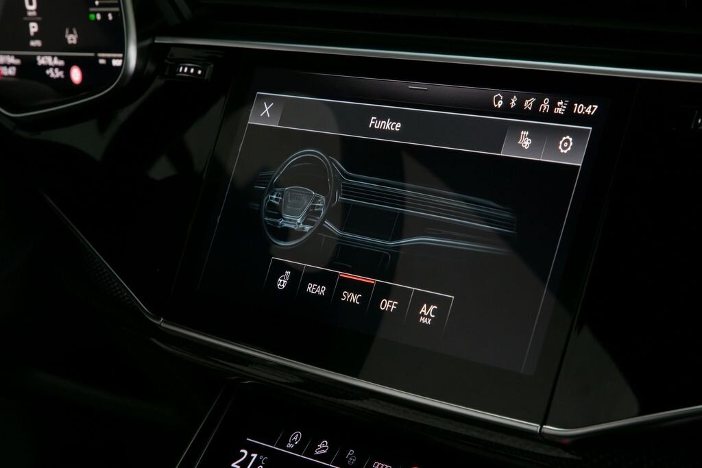 Audi SQ8 SUV 4,0 l 373 kw