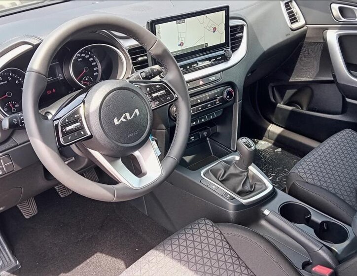 KIA Ceed 8