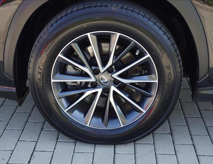 Lexus NX 450h plus 8