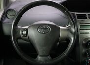 Toyota Yaris 15