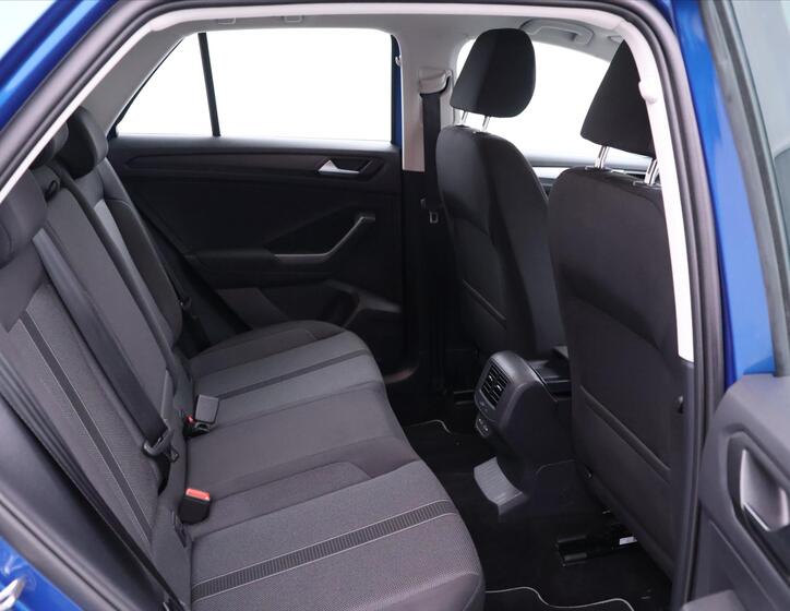 Volkswagen T-Roc 13