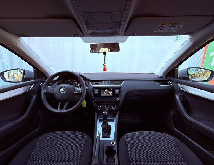 Škoda Octavia 14