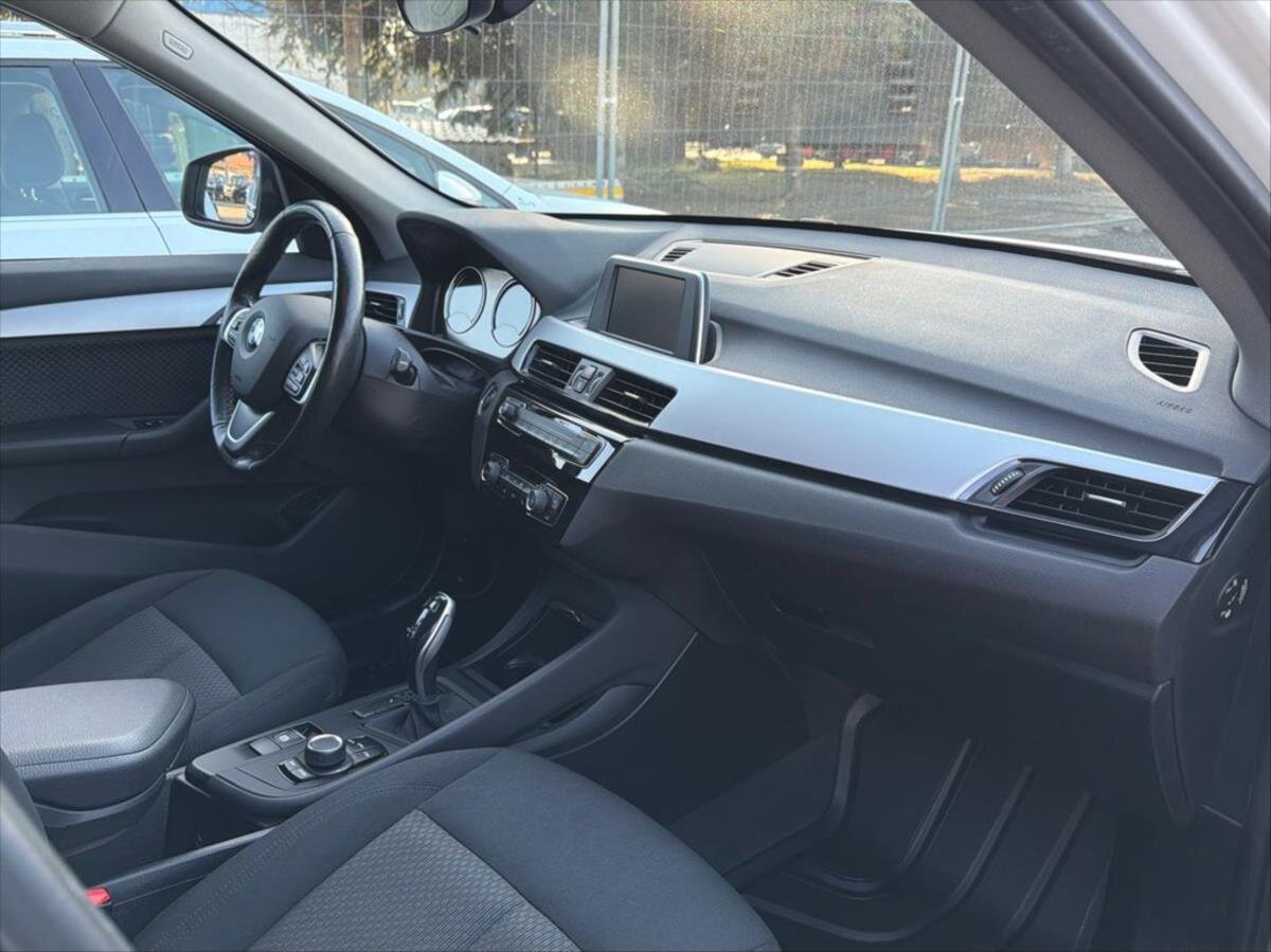 BMW X1 Kombi 2,0 l 141 kw