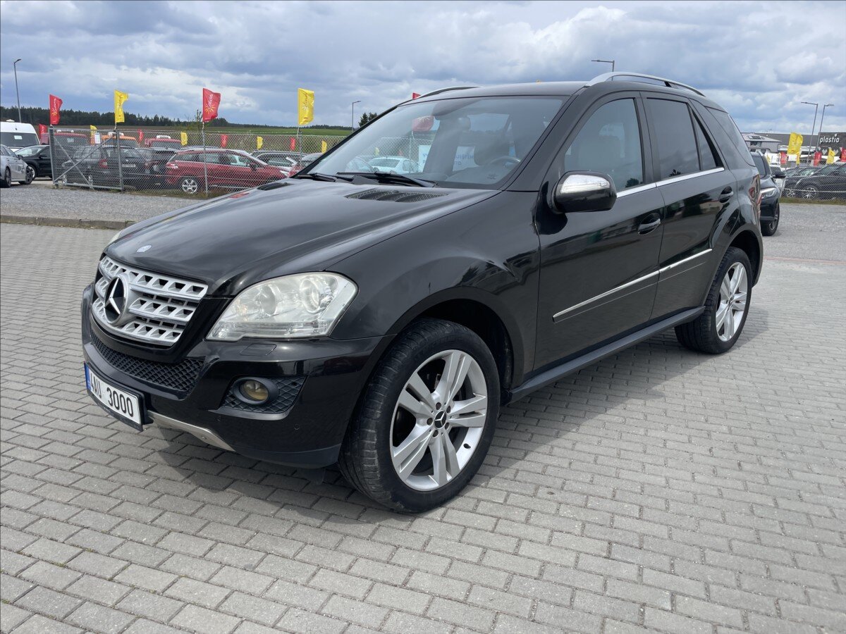 Mercedes-Benz Třídy M SUV / Terénní 3,0 l 165 kw