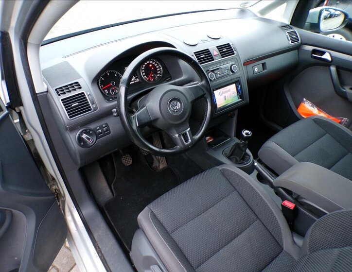 Volkswagen Touran 13