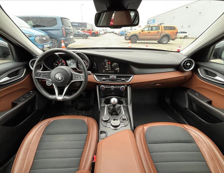 Alfa Romeo Giulia Sedan 2,1 l 132 kw