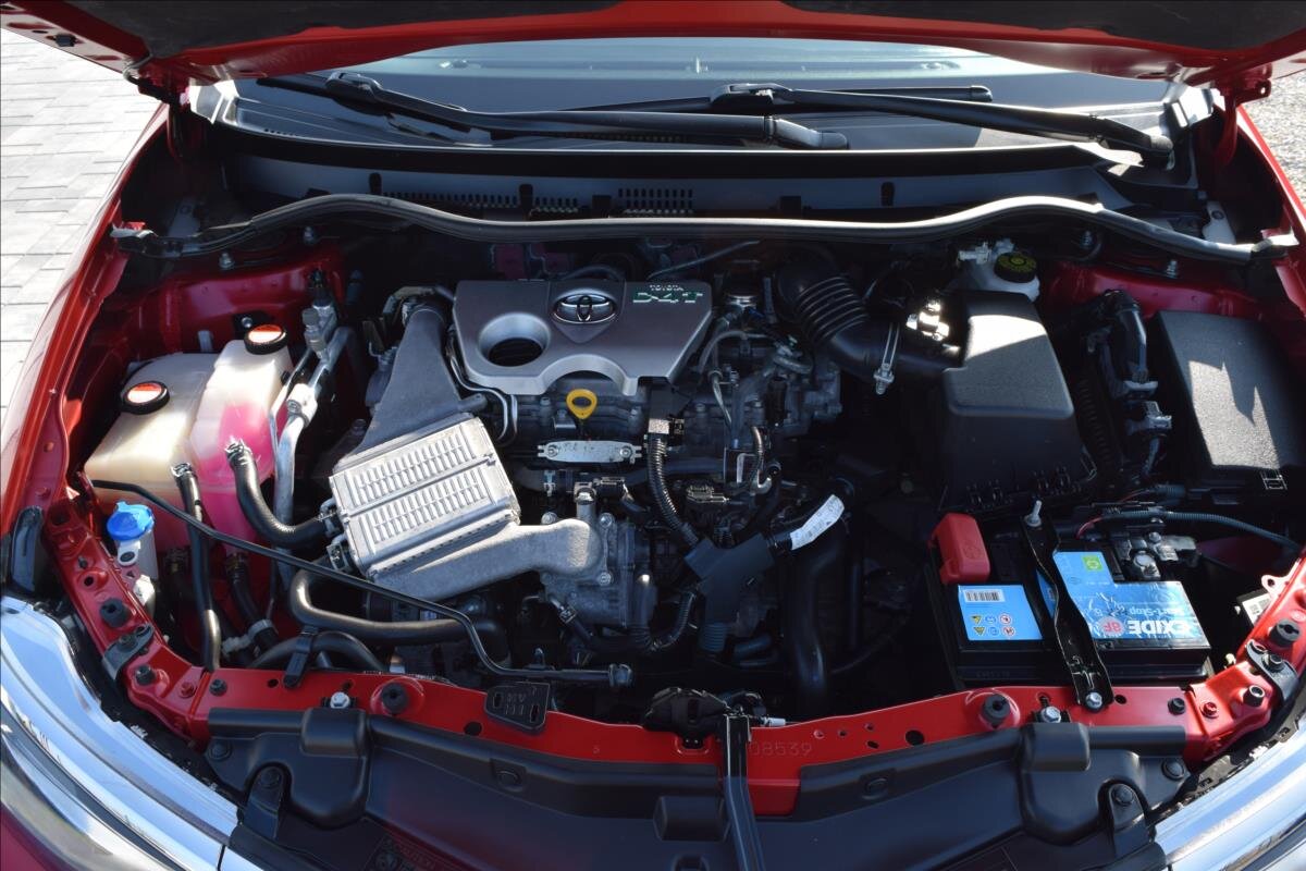 Toyota Auris Kombi 1,2 l 85 kw