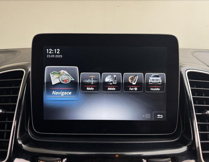 Mercedes-Benz GLS SUV 5,5 l 430 kw