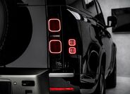 Land Rover Defender 10