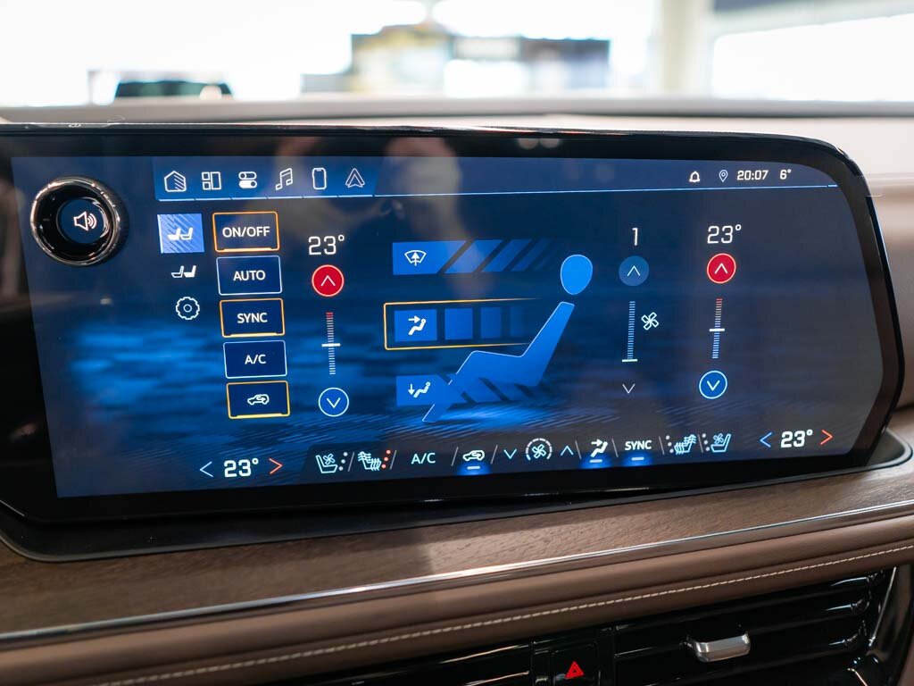 Chevrolet Suburban SUV 6,2 l 313 kw