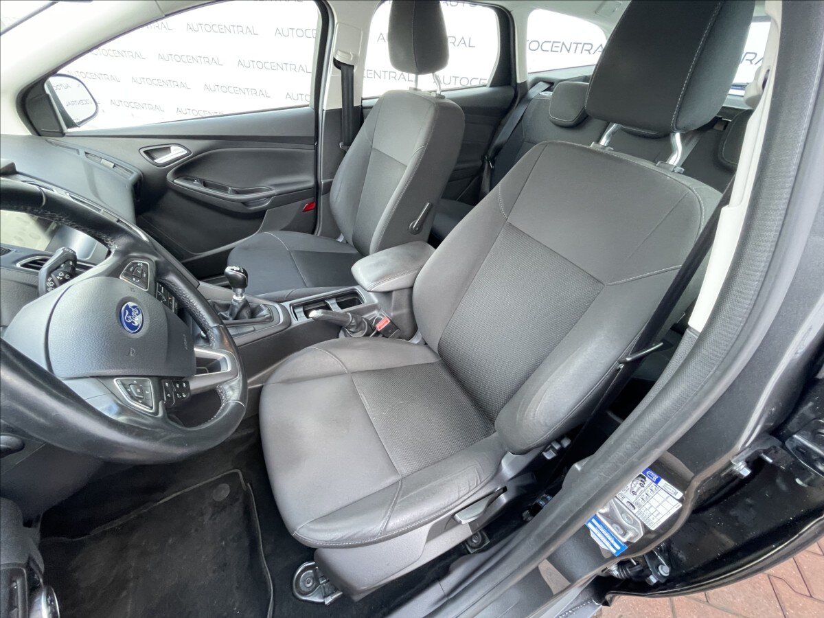 Ford Focus Kombi 999,0 92 kw