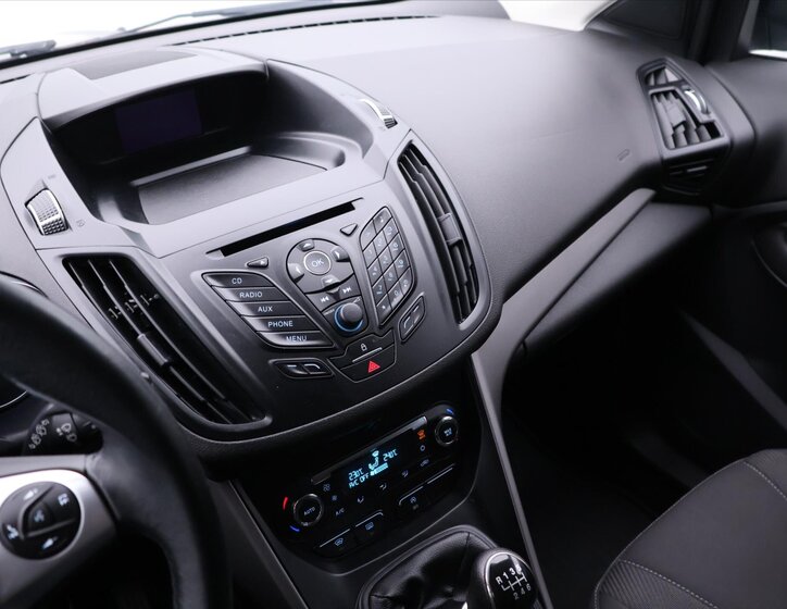 Ford Kuga SUV / Terénní 1,5 l 110 kw