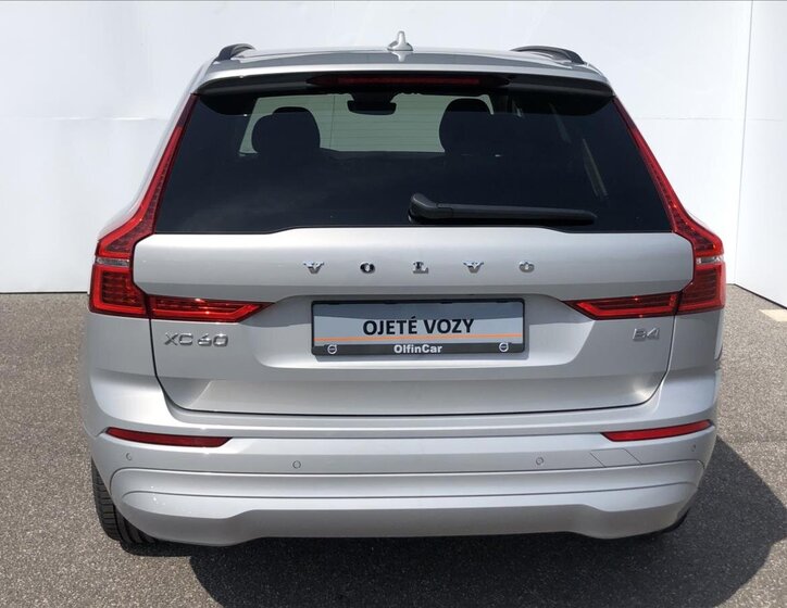Volvo XC60 SUV / Terénní 2,0 l 145 kw