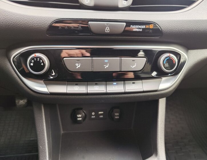 Hyundai i30 Kombi 1,4 l 103 kw