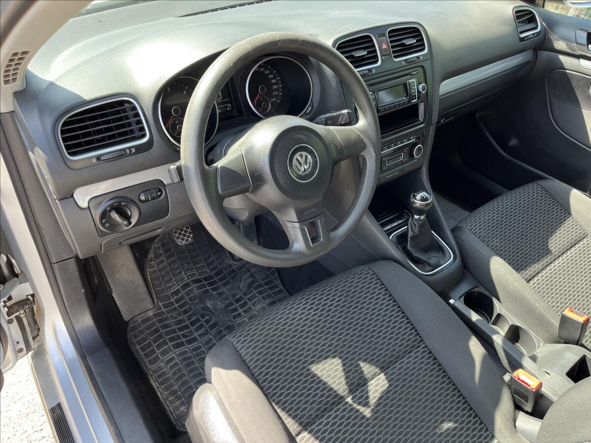 Volkswagen Golf Kombi 1,6 l 77 kw