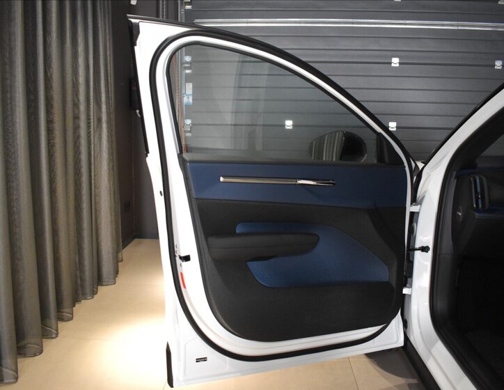 Volvo EX30 SUV 0,0 200 kw