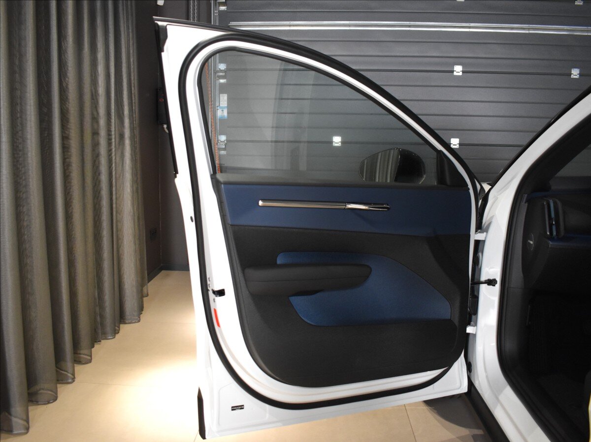 Volvo EX30 SUV 0,0 200 kw