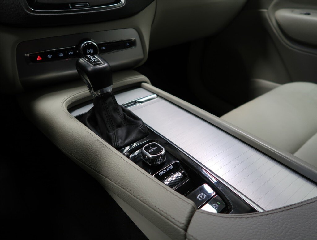 Volvo XC90 SUV 2,0 l 173 kw