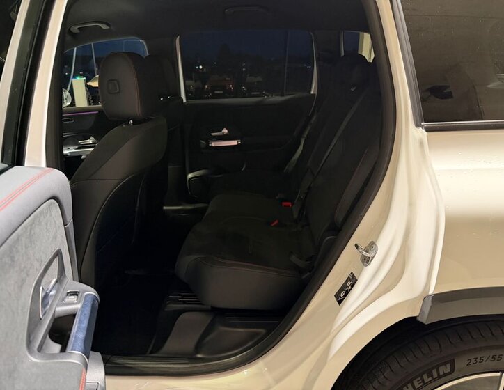 Mercedes-Benz EQB 15