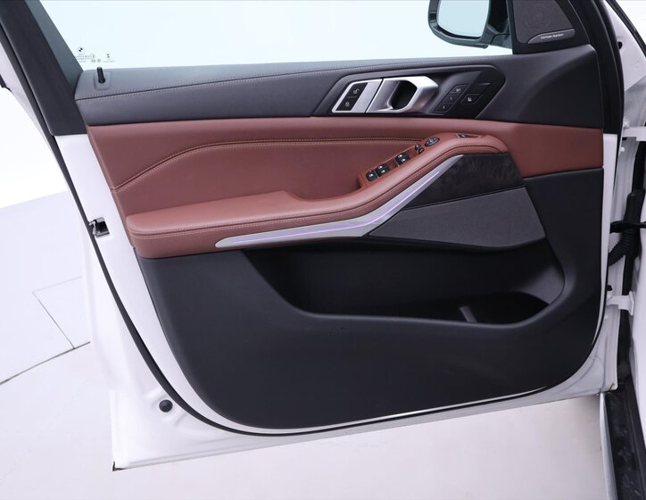 BMW X5 SUV 3,0 l 210 kw