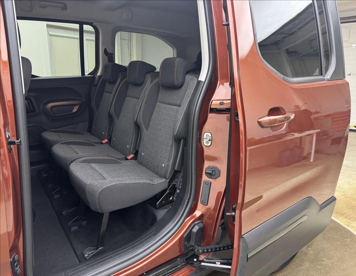 Peugeot Rifter MPV 1,5 l 96 kw