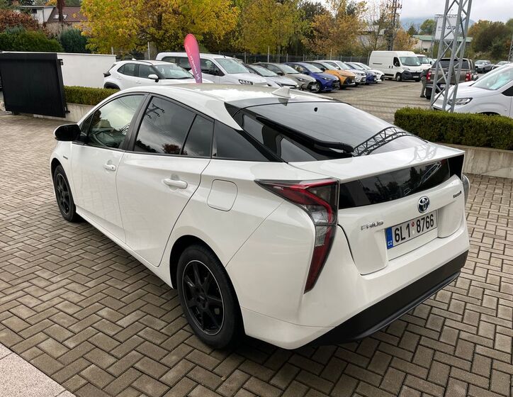 Toyota Prius 4
