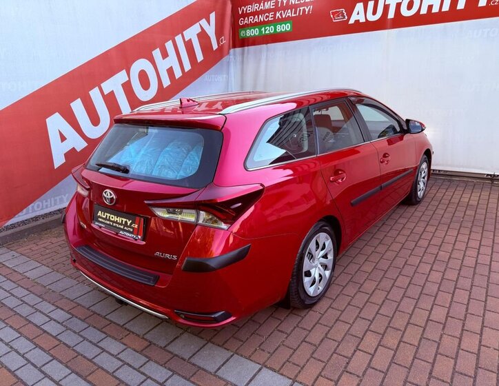 Toyota Auris Kombi 1,2 l 86 kw