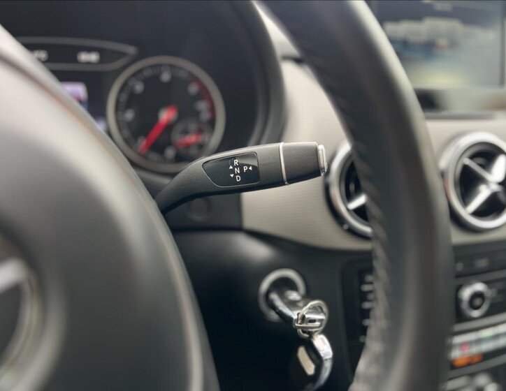 Mercedes-Benz Třídy B Kombi 1,5 l 80 kw