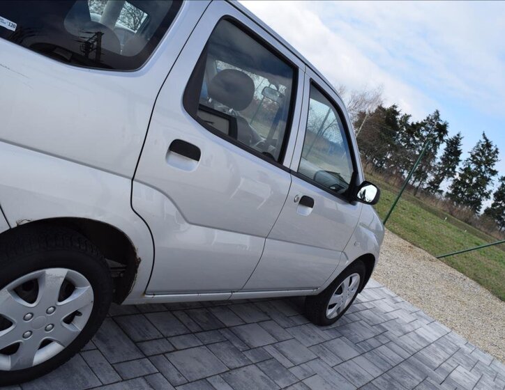 Subaru Justy Hatchback 1,3 l 66 kw