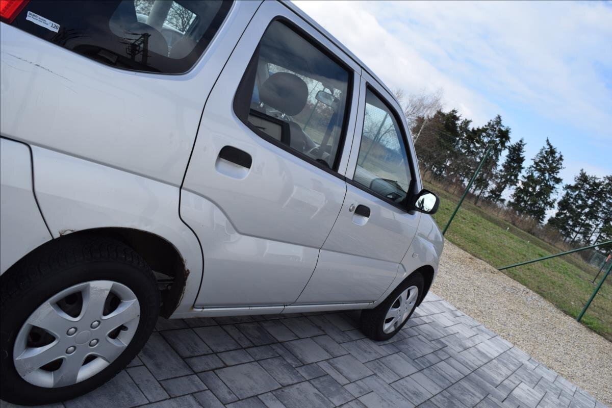 Subaru Justy Hatchback 1,3 l 66 kw