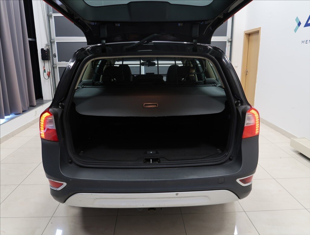 Volvo XC70 Kombi 2,4 l 136 kw