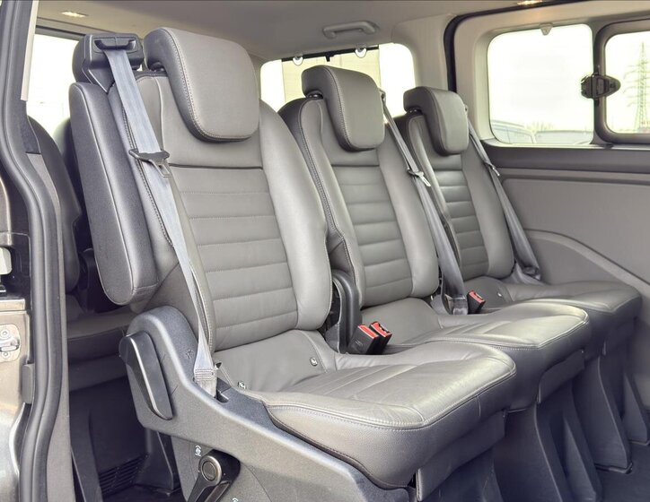 Ford Tourneo Custom MPV 2,0 l 136 kw