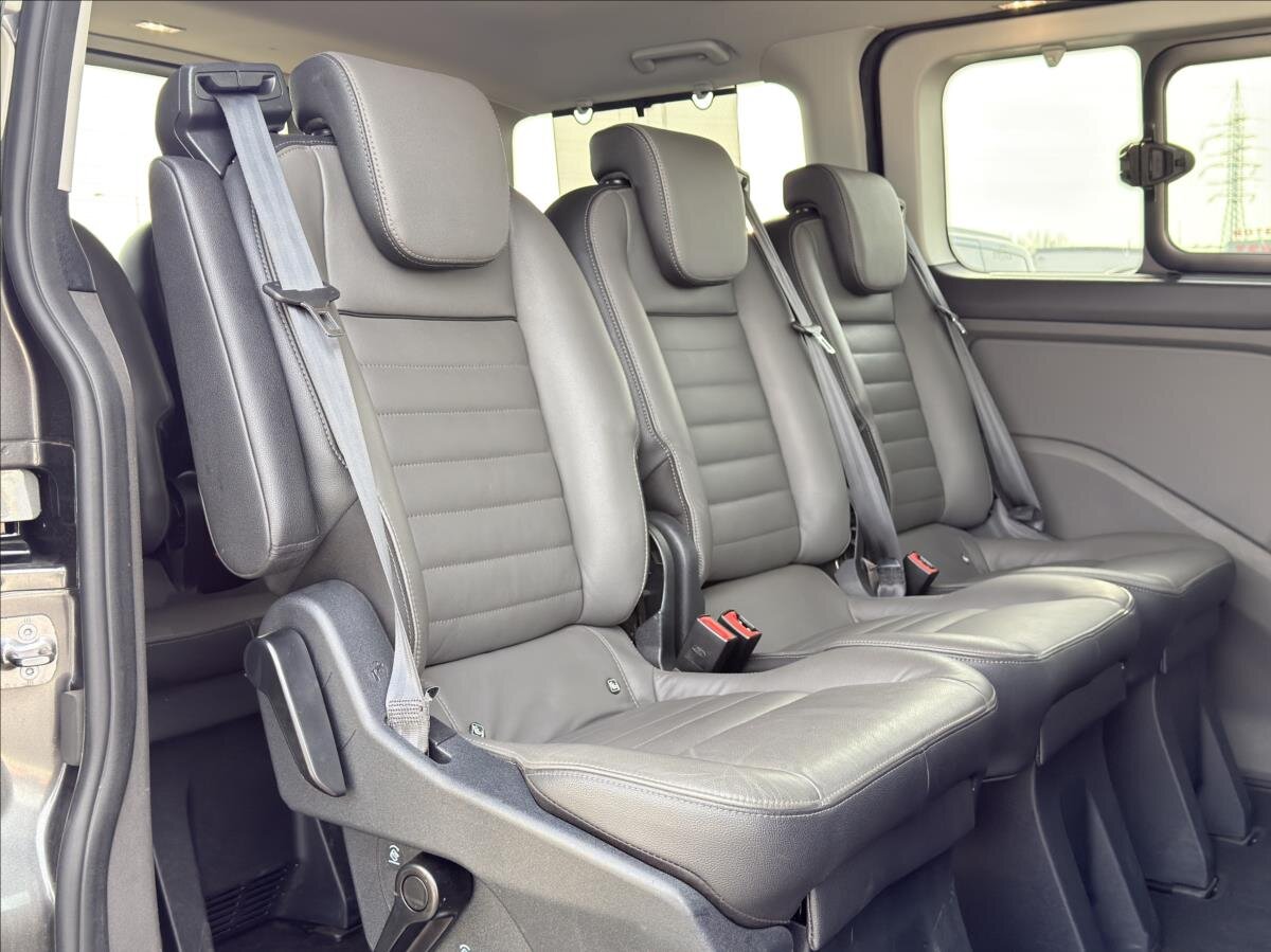 Ford Tourneo Custom MPV 2,0 l 136 kw