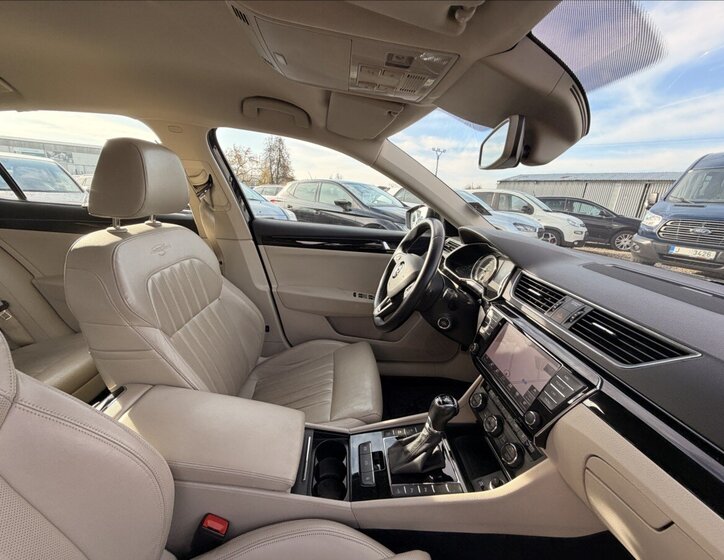 Škoda Superb 37