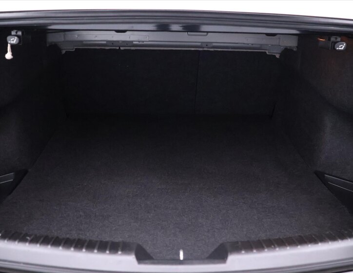 Mazda 6 Sedan 2,5 l 141 kw