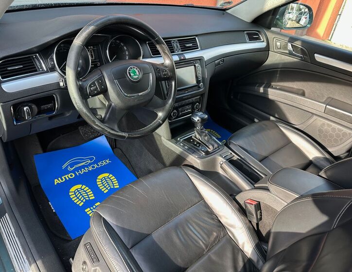 Škoda Superb 9