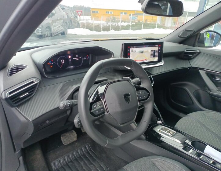 Peugeot 2008 SUV 1,2 l 96 kw