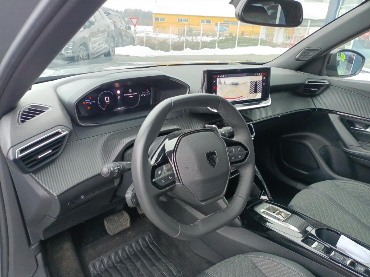 Peugeot 2008 SUV 1,2 l 96 kw