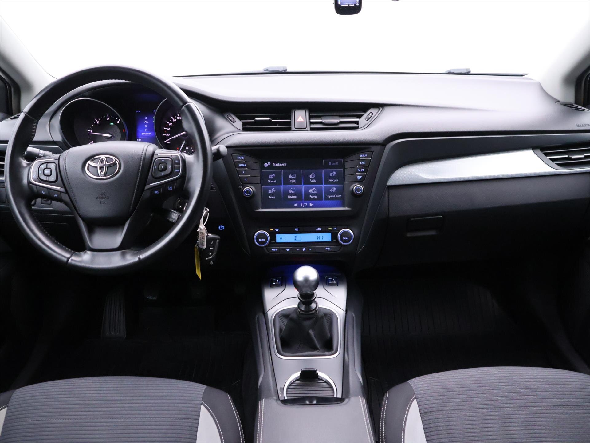 Toyota Avensis Kombi 2,0 l 105 kw