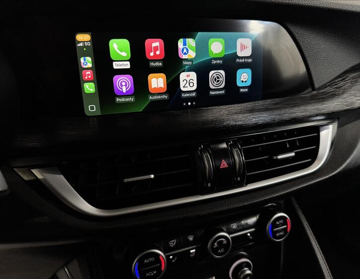 Alfa Romeo Stelvio 23